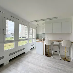 Appartement 温馨公寓, Paris